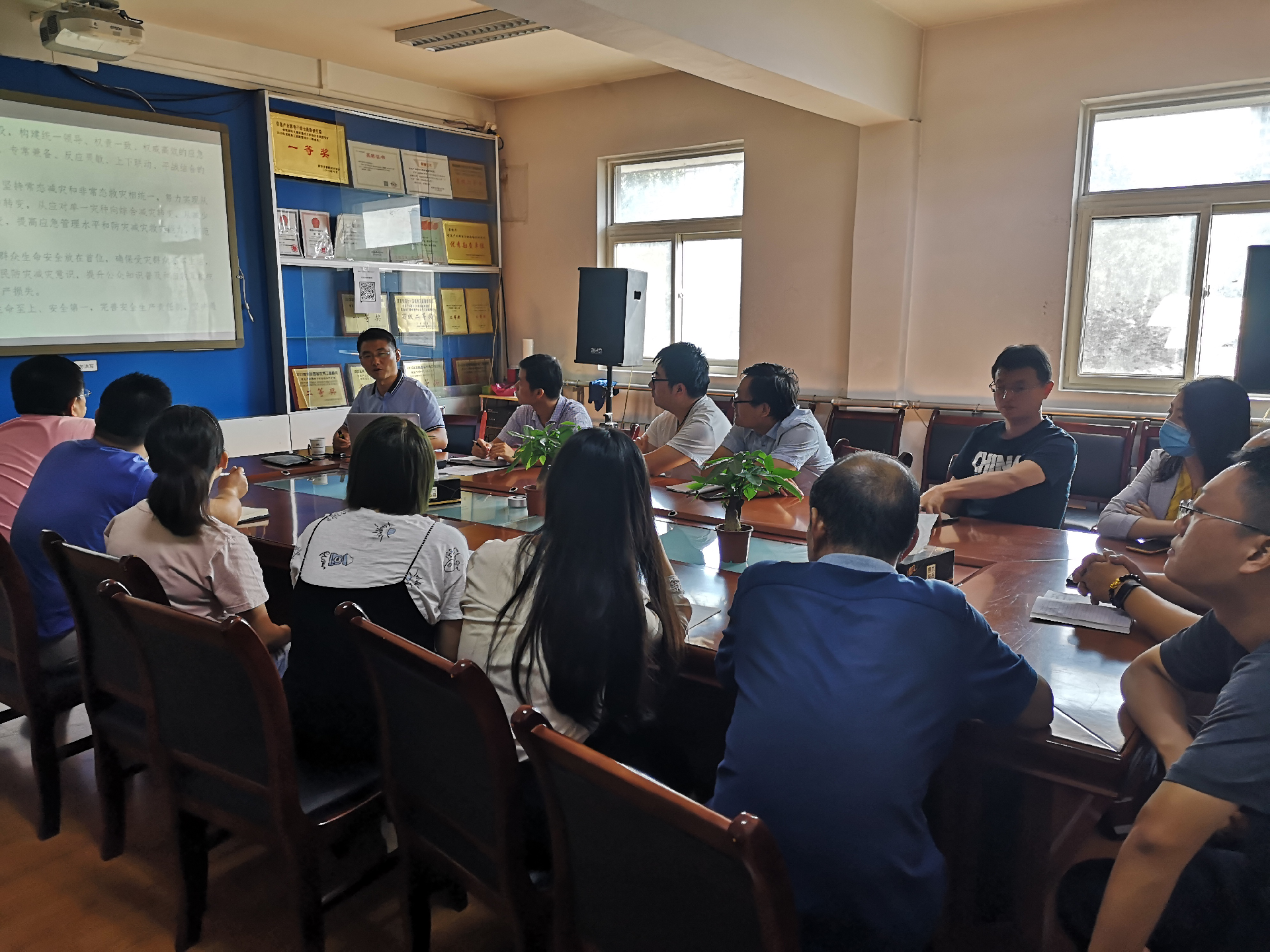 我院舉辦安全生產(chǎn)、消防安全知識(shí)培訓(xùn)講座