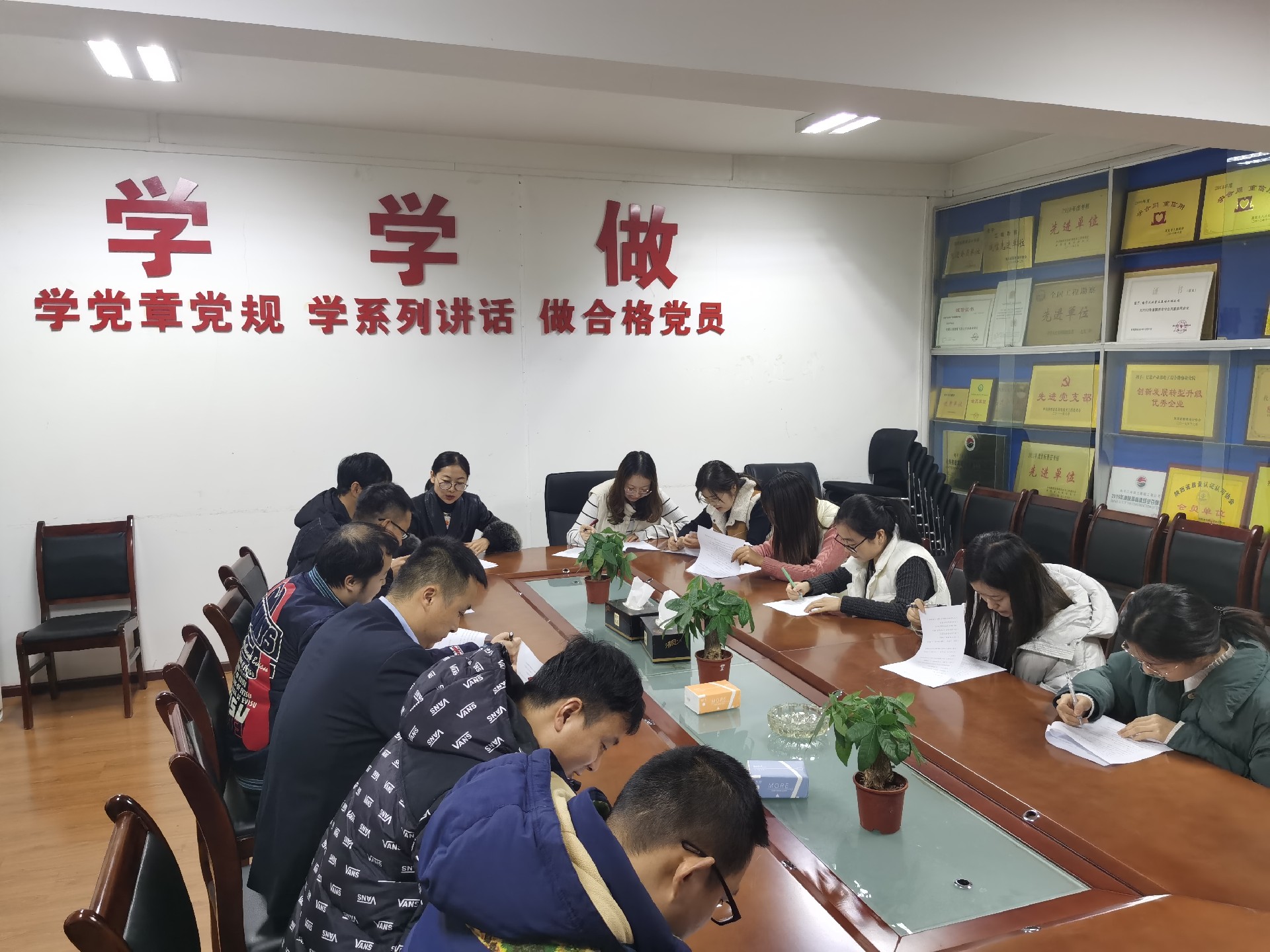 以習近平法治思想為引領(lǐng) 大力弘揚憲法精神—電勘院舉辦憲法知識答題競賽活動