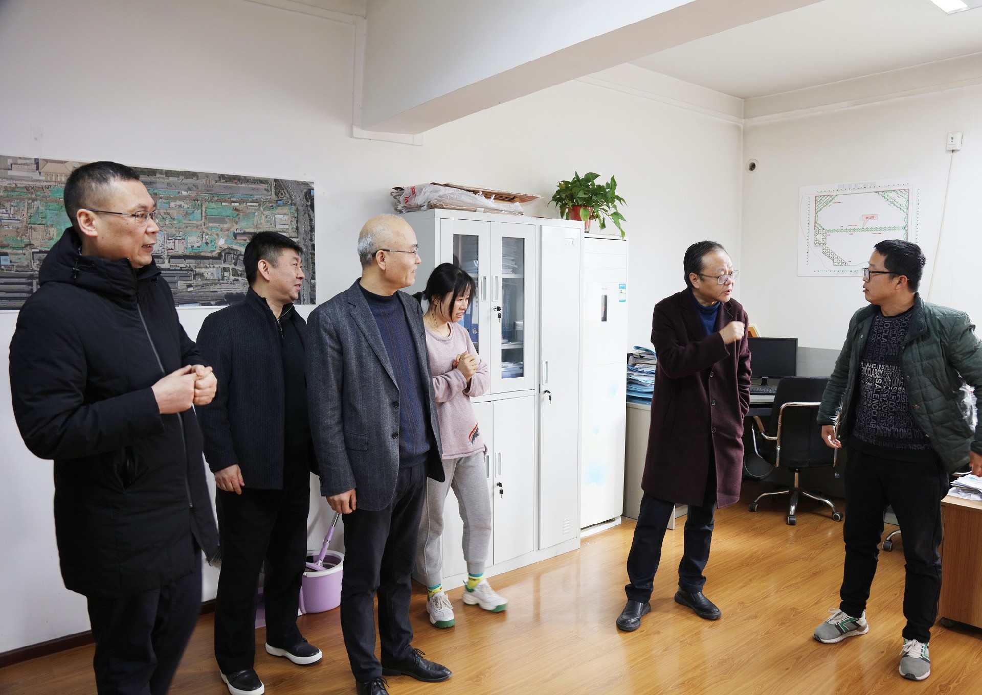 攜力”犇“向新征程，相互鼓勁干為先